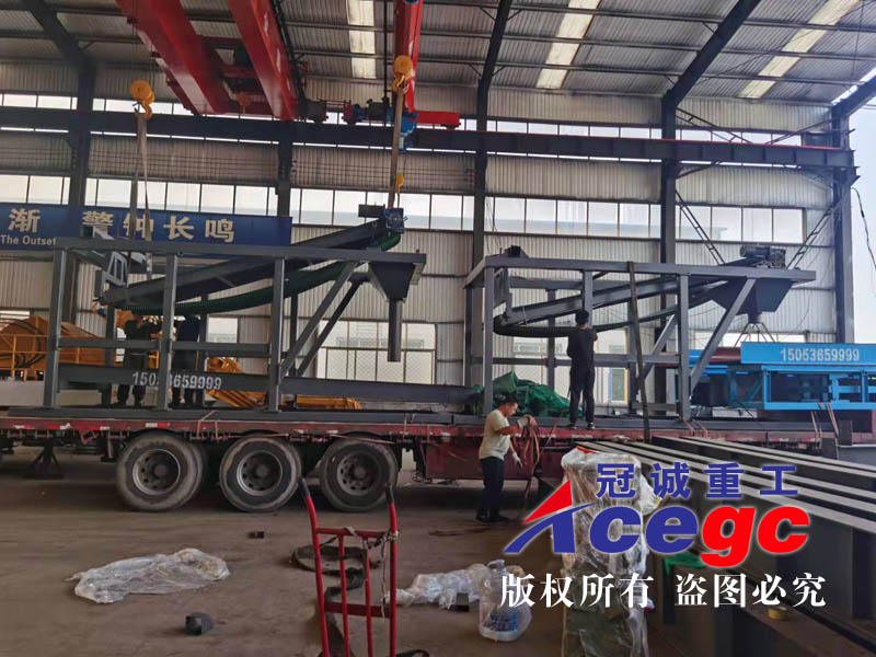 尾礦溜槽選礦機(jī)廠家發(fā)貨現(xiàn)場